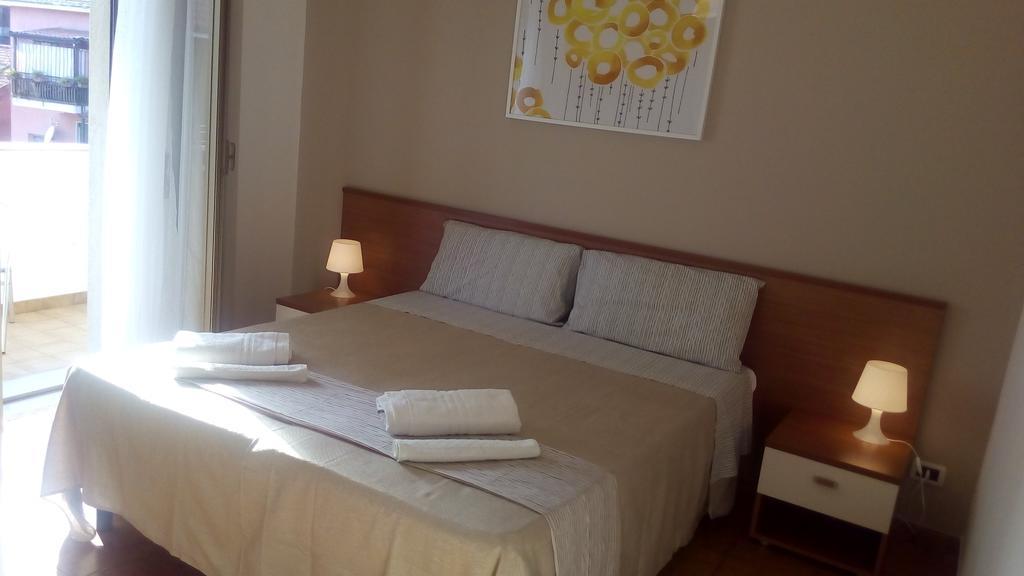 גיארדיני נאקסוס B&B Mimosa מראה חיצוני תמונה