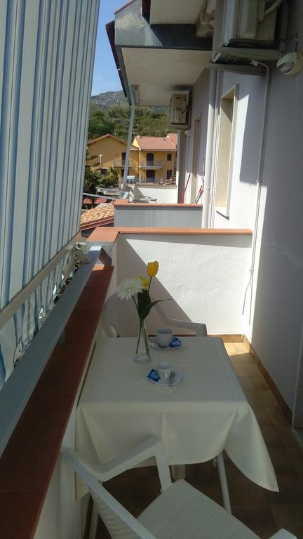 גיארדיני נאקסוס B&B Mimosa מראה חיצוני תמונה