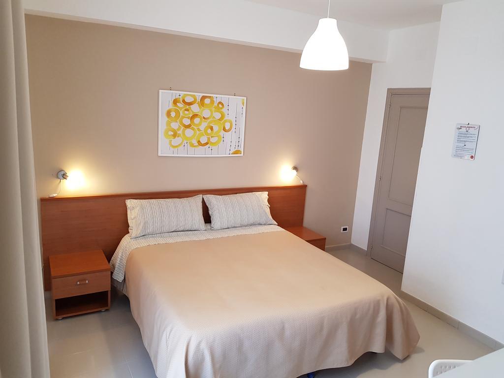 גיארדיני נאקסוס B&B Mimosa מראה חיצוני תמונה